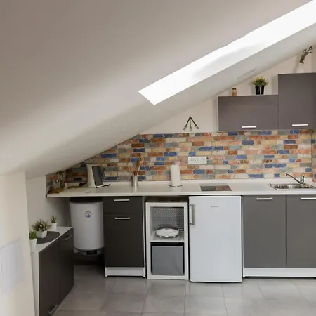 Hill Apartman Maksimir * Zagreb